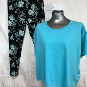 LuLaRoe 2XL Boxy T with TC Leggings